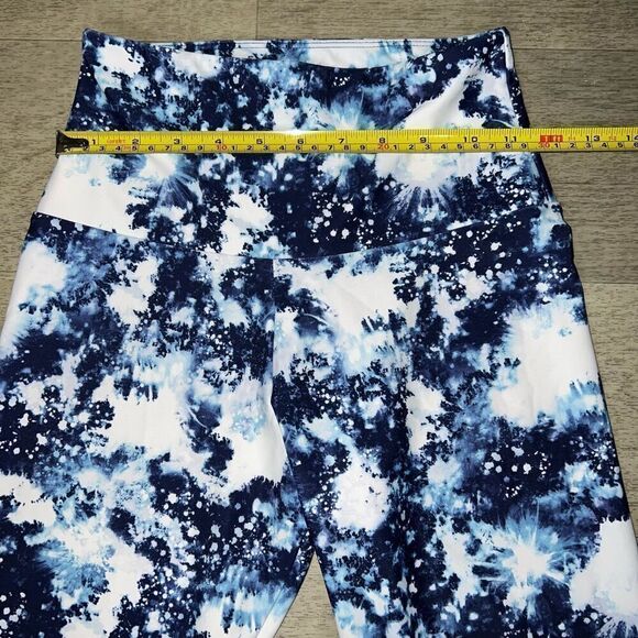 Onzie, Stardust Galaxy Print High Rise Midi Length Basic Legging Women’s X-Small - Picture 2 of 9